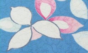 お花っぽいガラの小紋